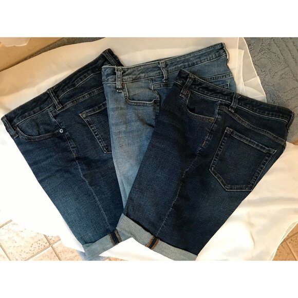 Lot Bundle Amazon Essentials Women's 7" Denim Bermuda Shorts Sz 8 - Picture 3 of 6